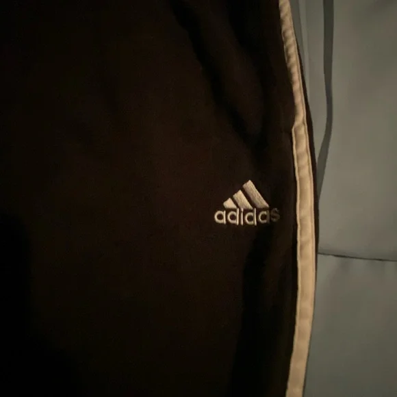 Adidas boys sweatpant - Picture 2 of 5
